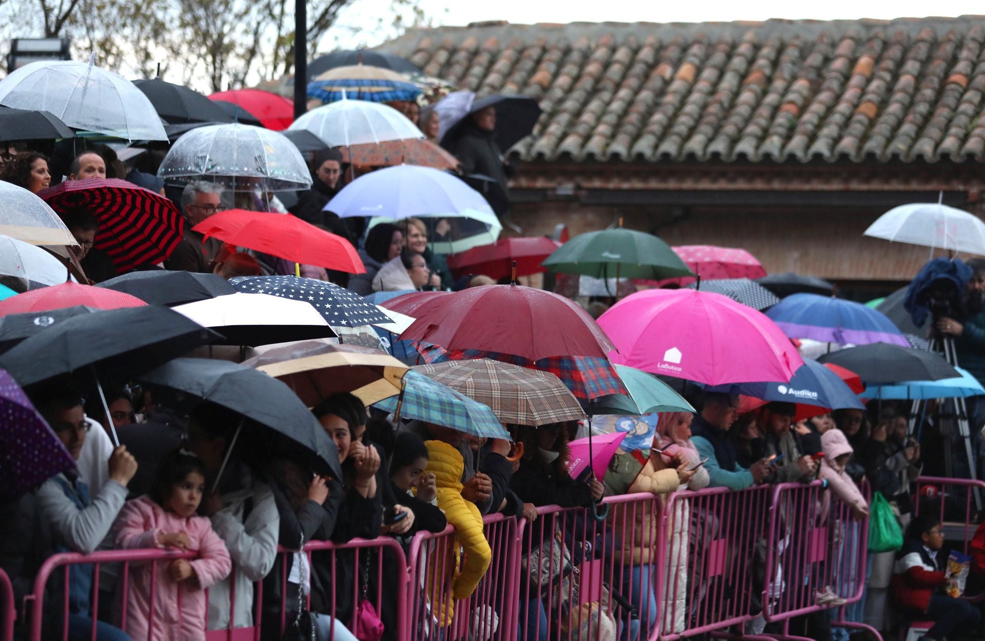 El Cristo de la Humildad, sin procesión, en imágenes