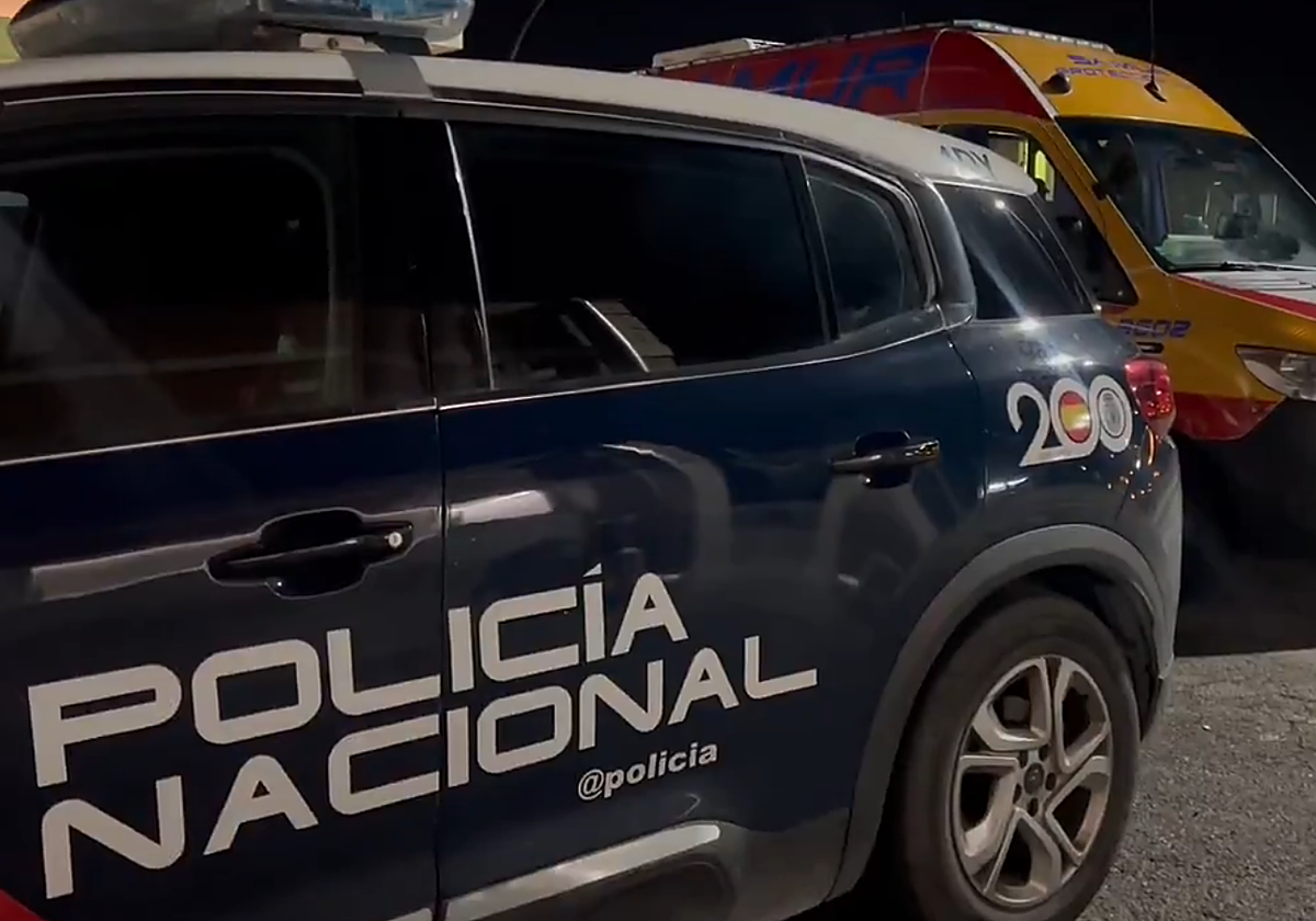 Efectivos de Emergencias y Policía Nacional.