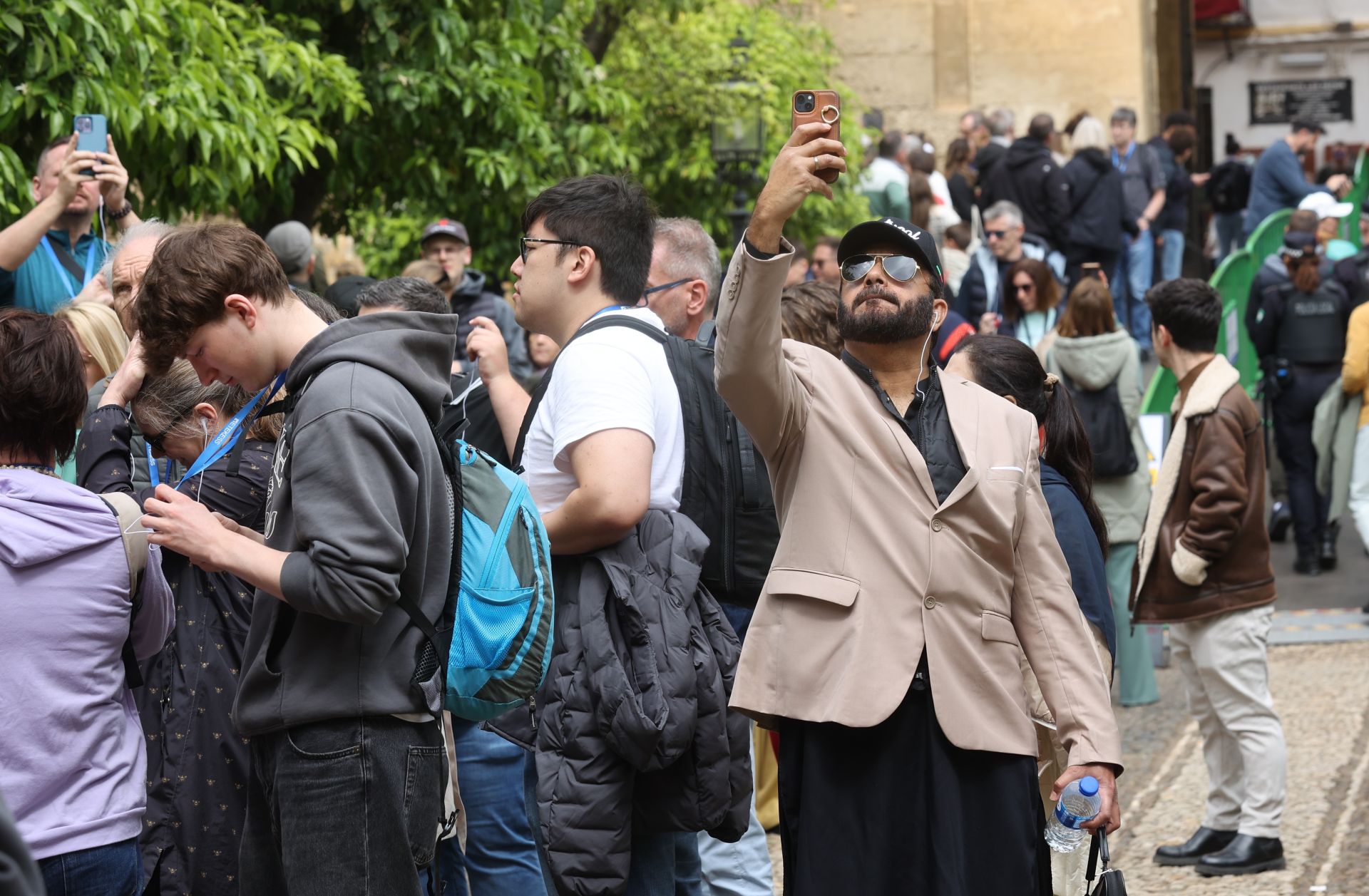 El ambiente del turismo este Jueves Santo en Córdoba, en imágenes