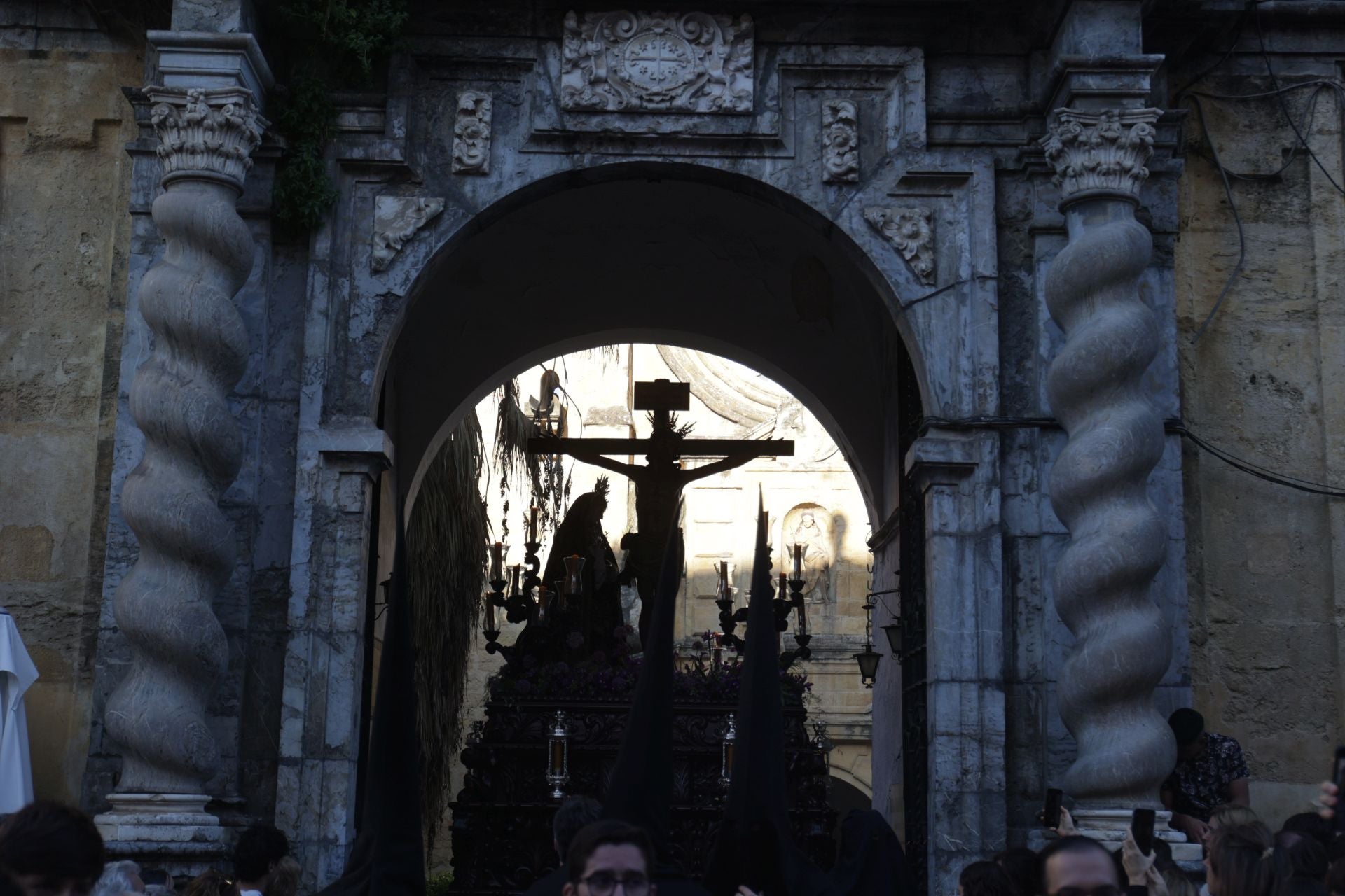 Las imágenes de la procesión de la Expiración del Viernes Santo de Córdoba