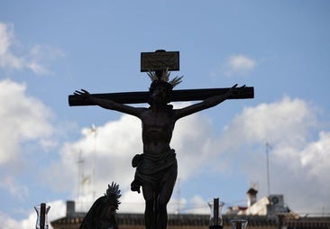Las imágenes de la procesión de la Expiración del Viernes Santo de Córdoba