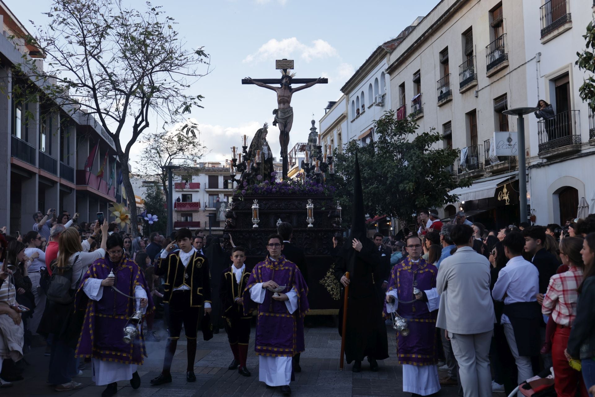 Las imágenes de la procesión de la Expiración del Viernes Santo de Córdoba