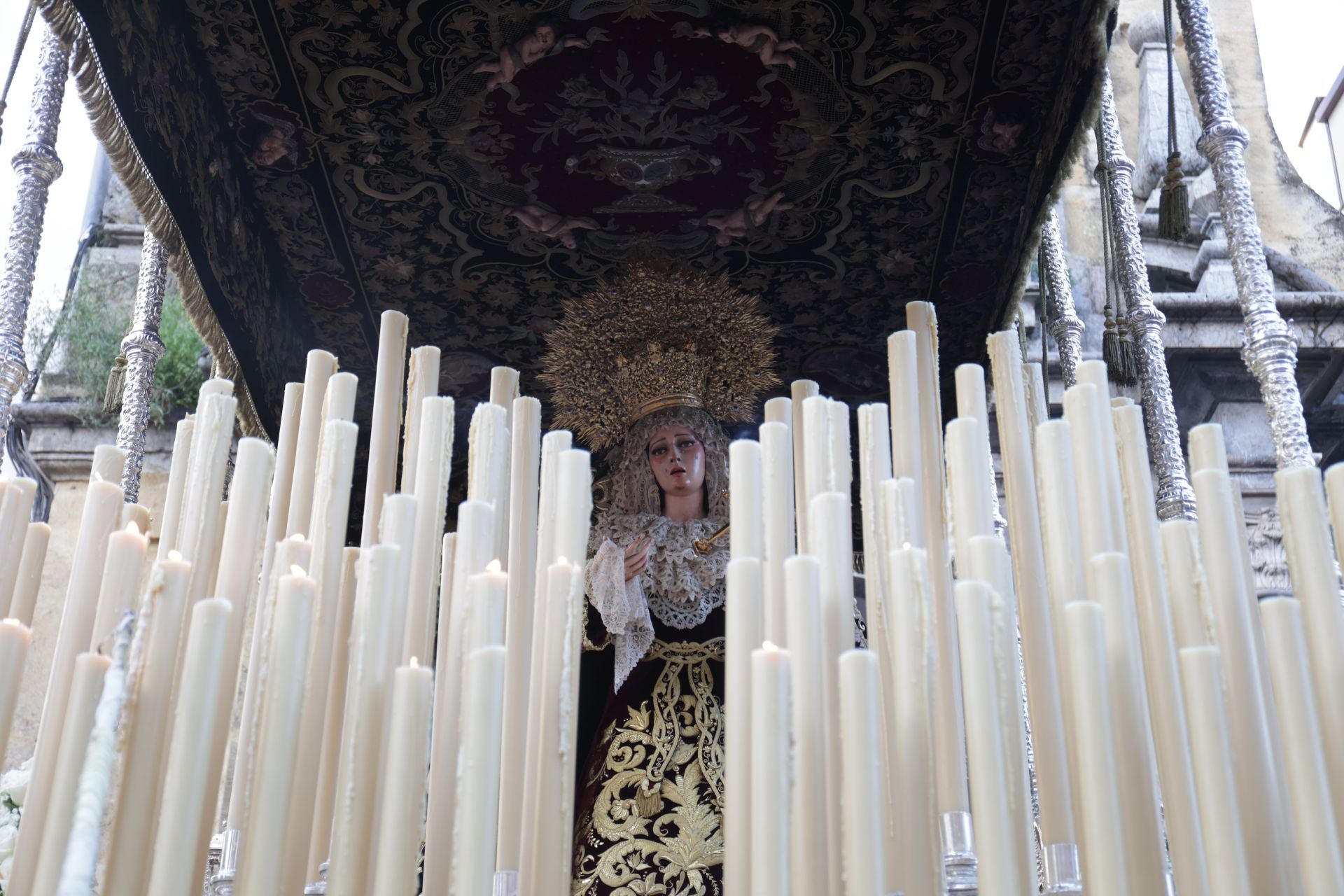 Las imágenes de la procesión de la Expiración del Viernes Santo de Córdoba