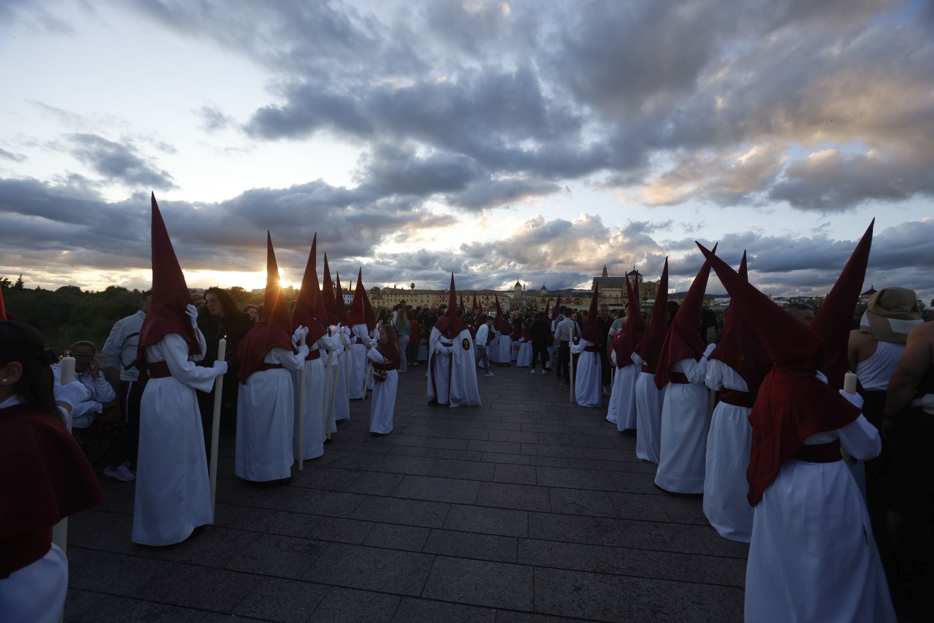 Las imágenes de la procesión del Descendimiento del Viernes Santo de Córdoba