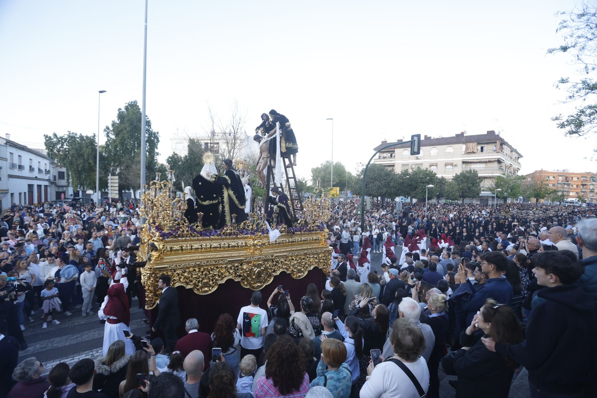 Las imágenes de la procesión del Descendimiento del Viernes Santo de Córdoba
