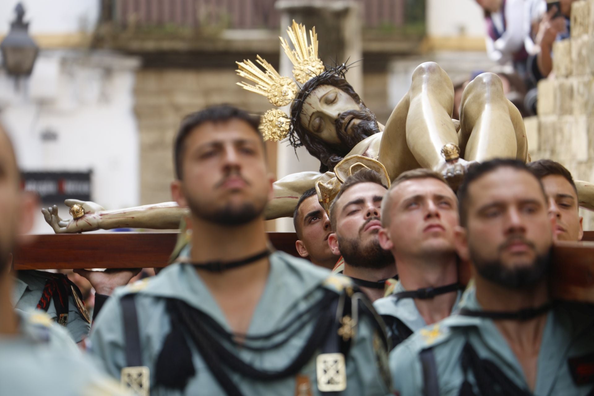 Las imágenes del vía crucis del Señor de la Caridad en Córdoba