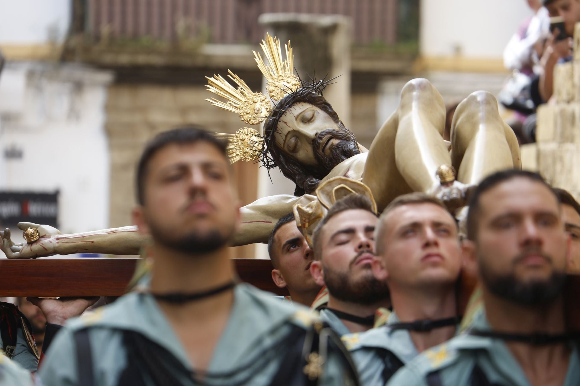 Las imágenes del vía crucis del Señor de la Caridad en Córdoba