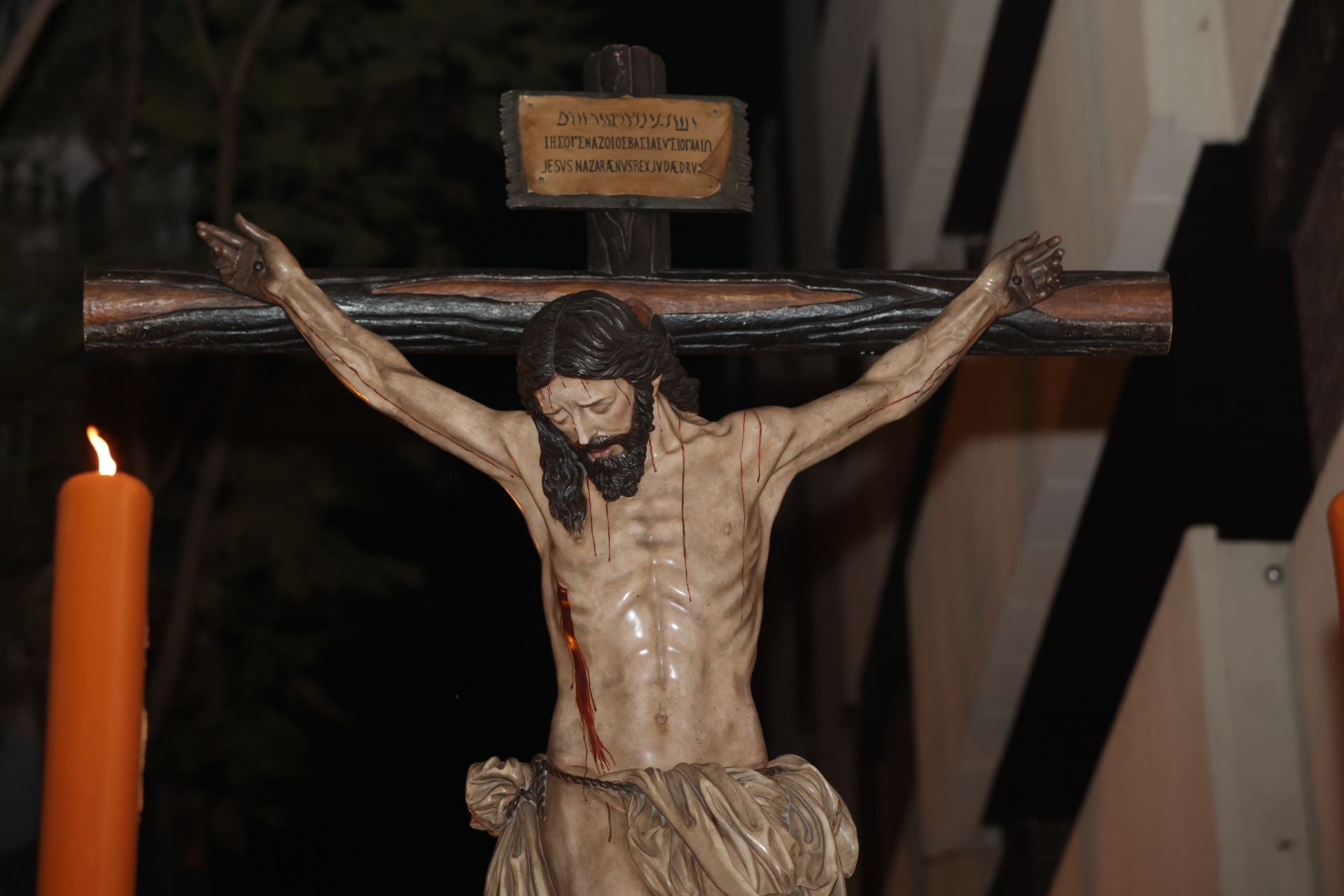 Las imágenes de la Buena Muerte en la Madrugada de la Semana Santa de Córdoba