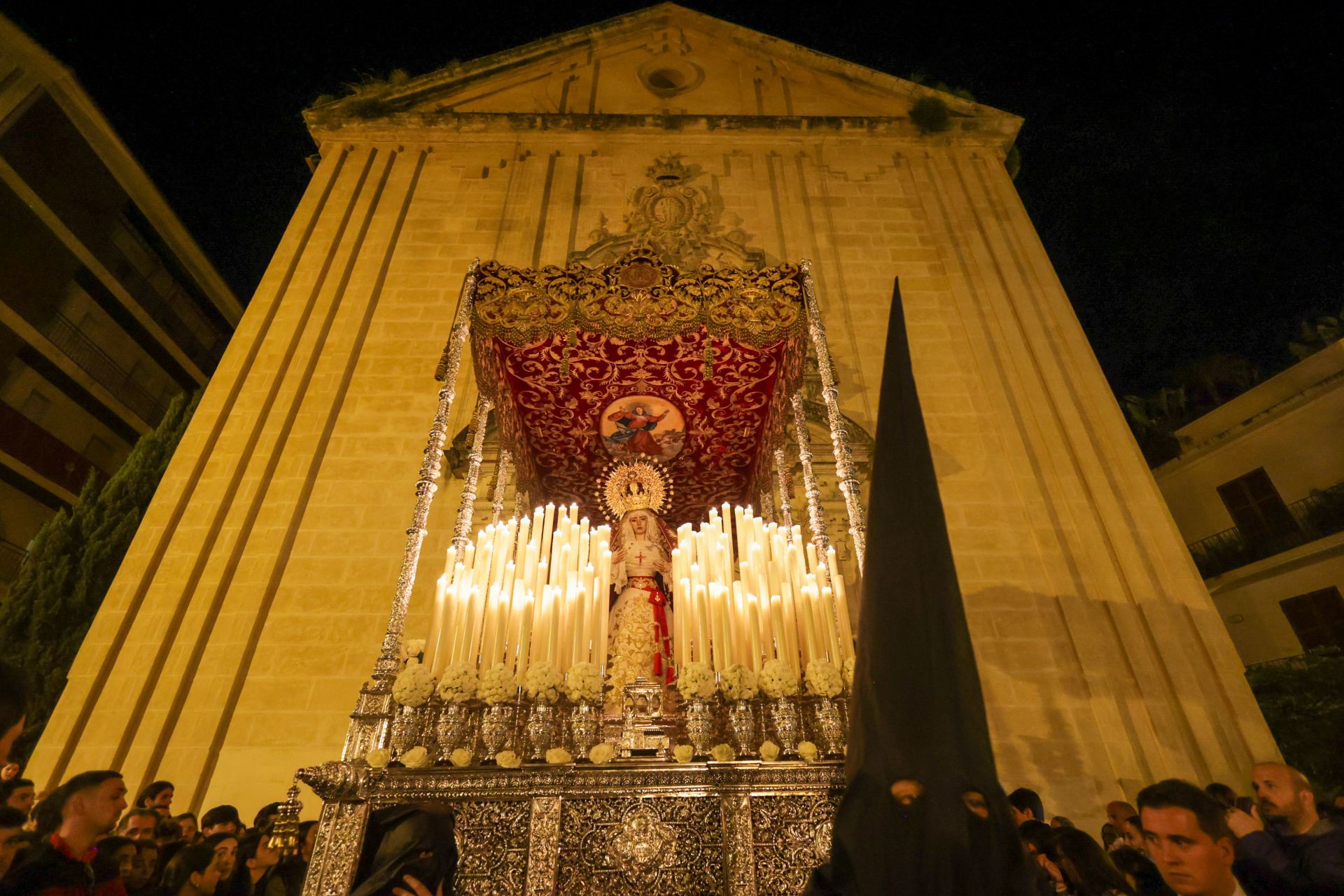 Las imágenes de la Buena Muerte en la Madrugada de la Semana Santa de Córdoba