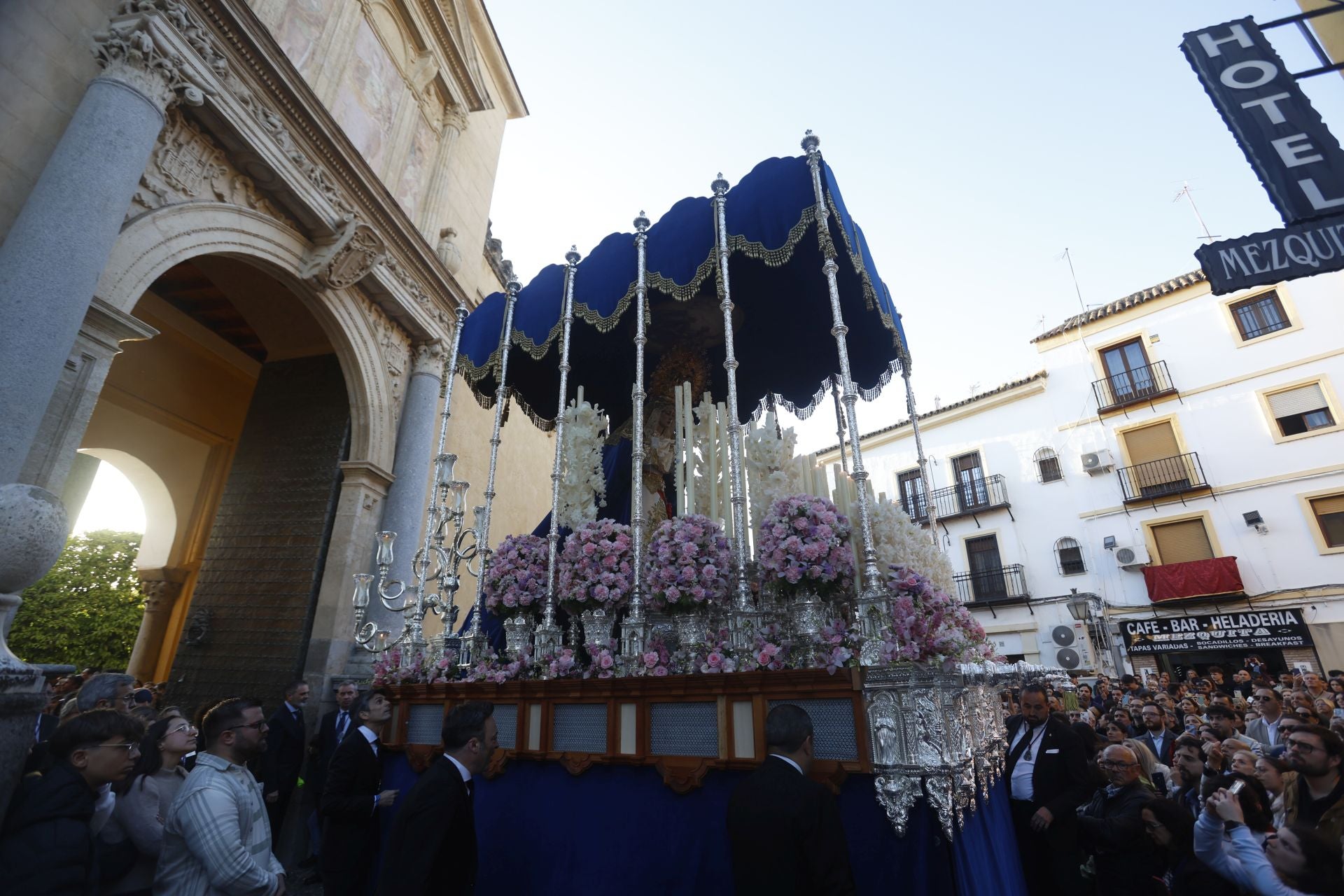 El regreso de la hermandad de la Estrella de Córdoba, en imágenes