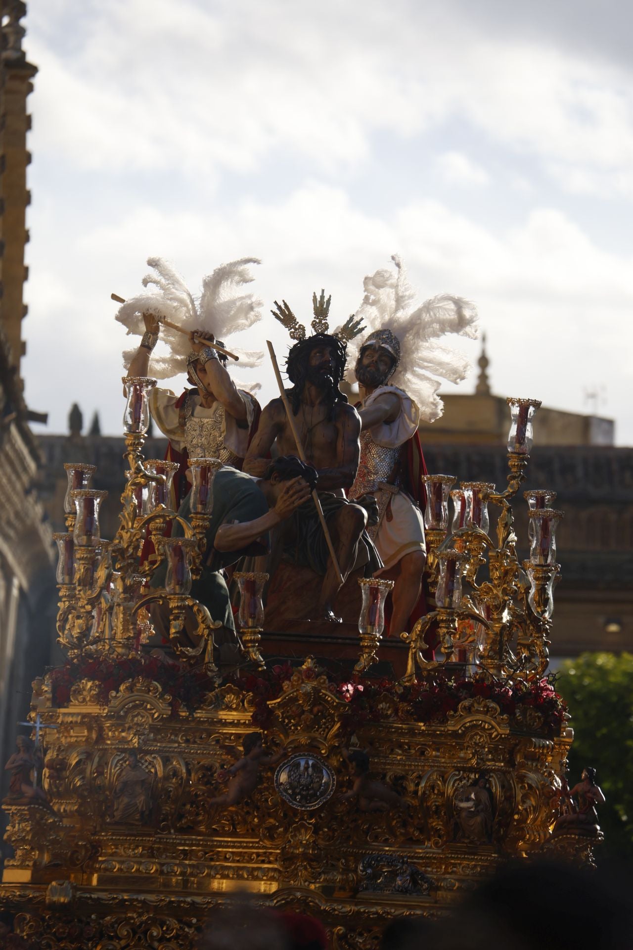 Las imágenes del regreso de la Merced el Sábado Santo de Córdoba, en imágenes