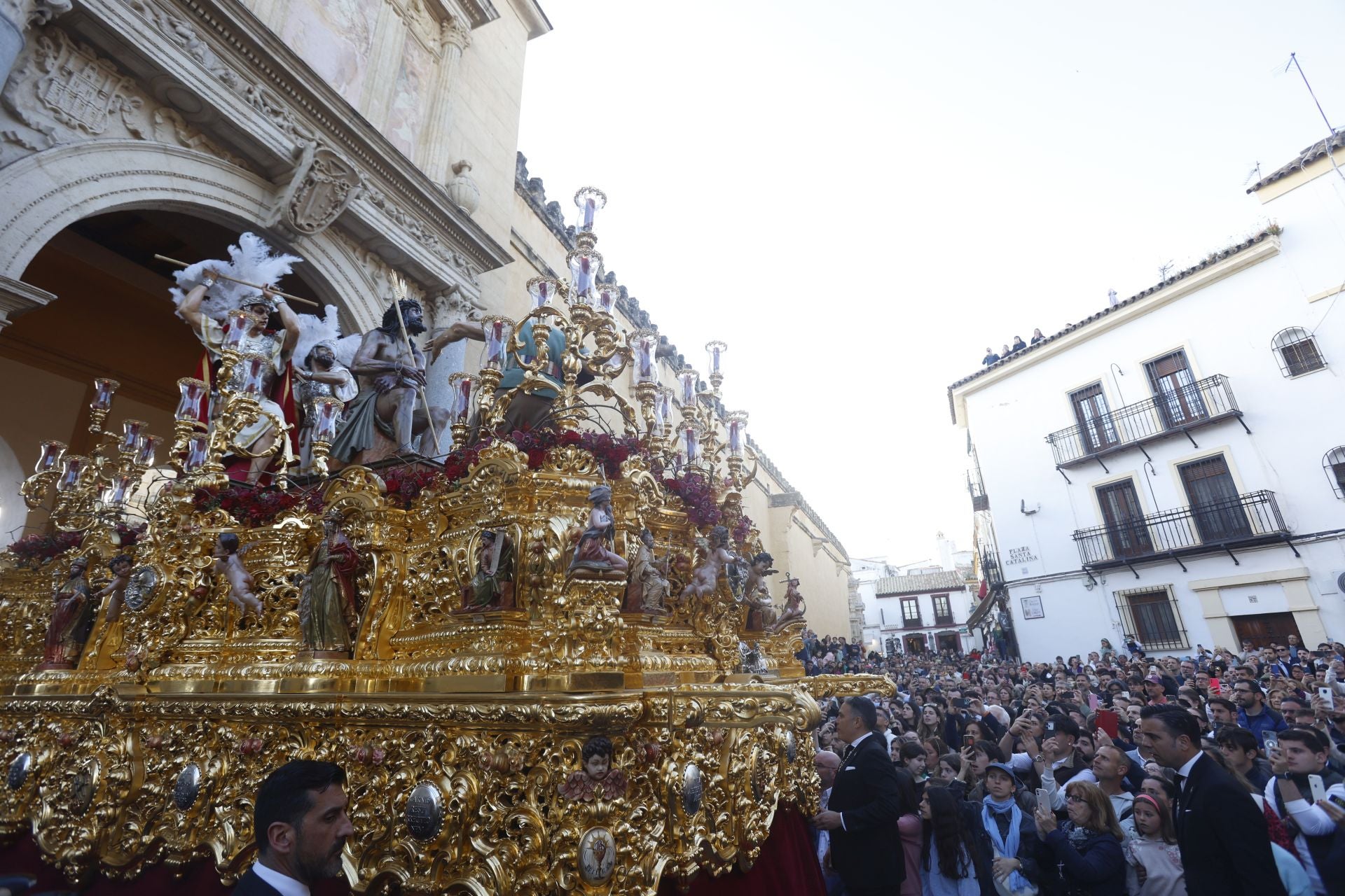 Las imágenes del regreso de la Merced el Sábado Santo de Córdoba, en imágenes