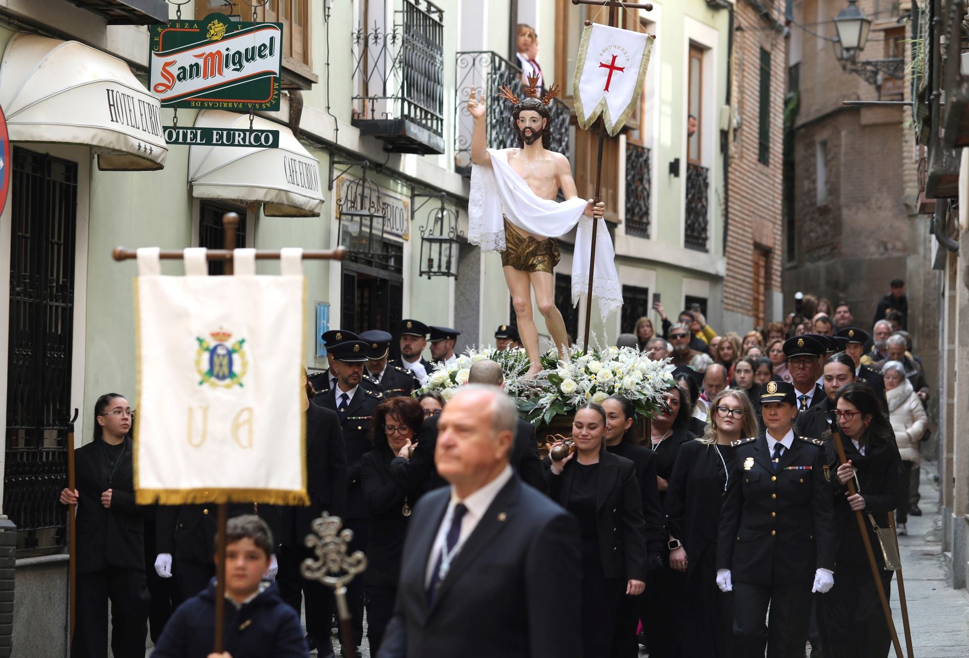 En imágenes, la procesión del Encuentro entre Jesús Resucitado y la Virgen de la Alegría
