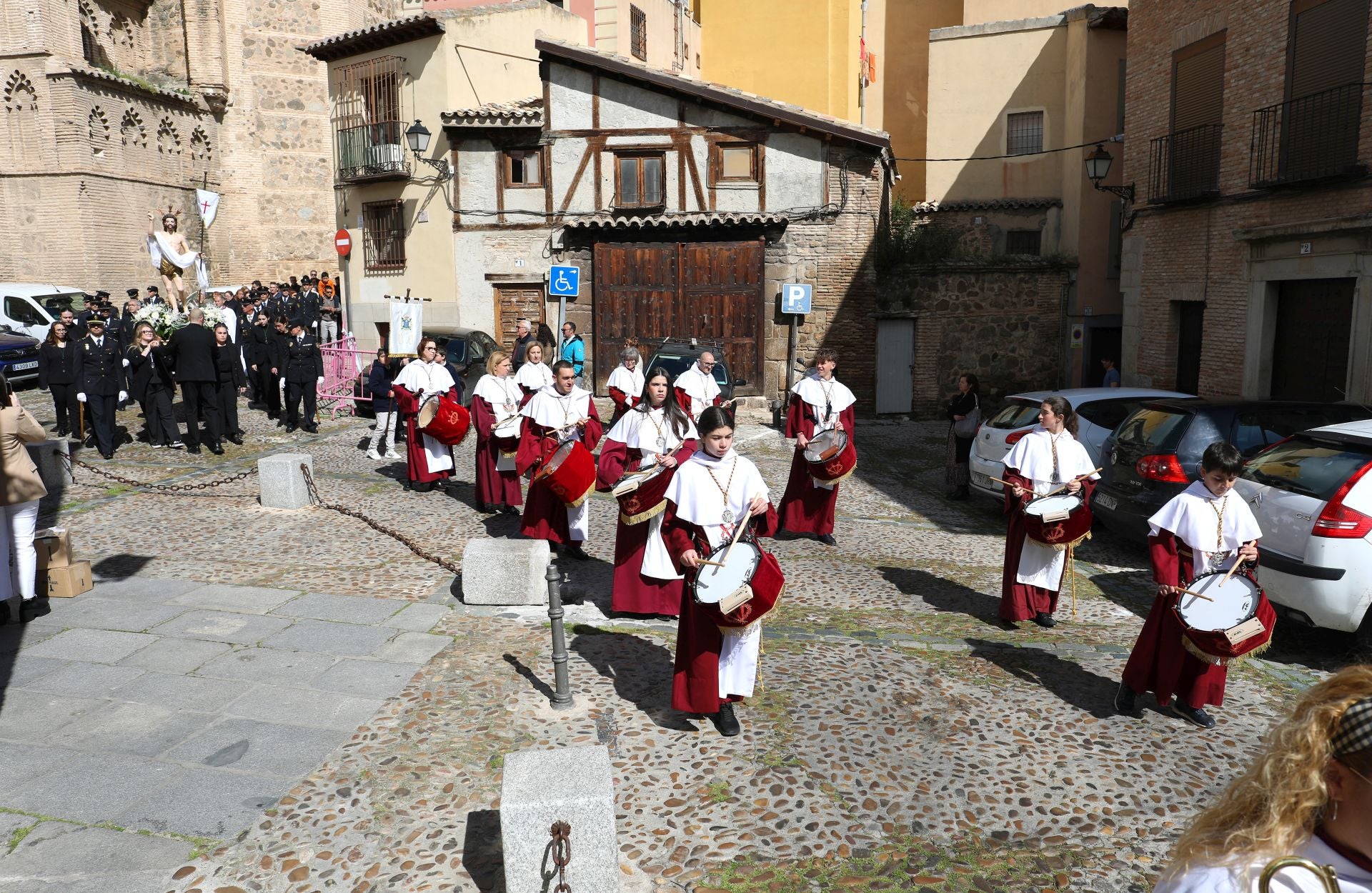En imágenes, la procesión del Encuentro entre Jesús Resucitado y la Virgen de la Alegría