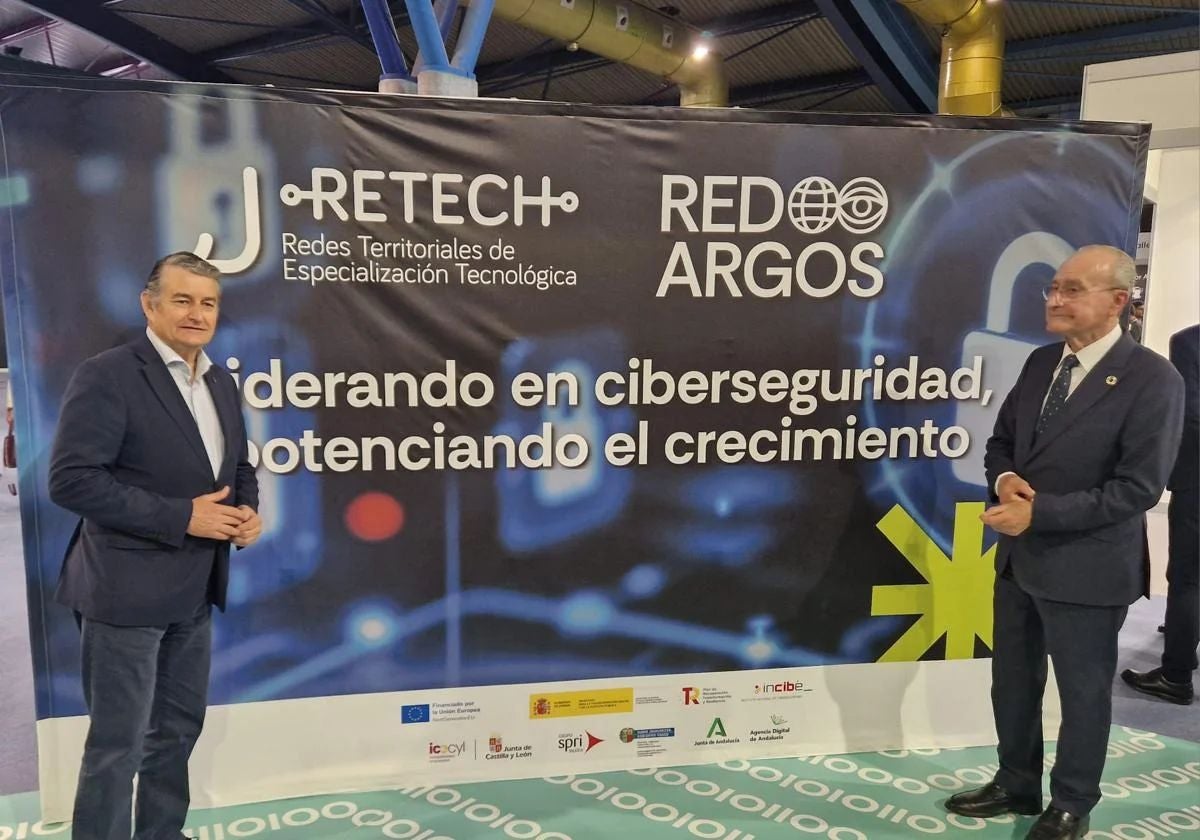 El consejero Sanz y el alcalde de Málaga cuando anunciaron el último centro de este sector en Málaga
