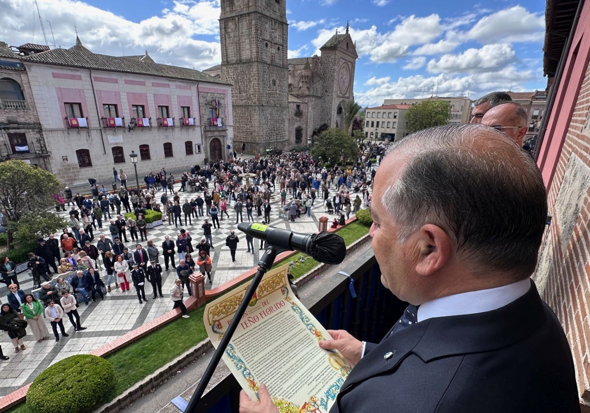 Gregorio pronuncia el pregón del Leño Florido