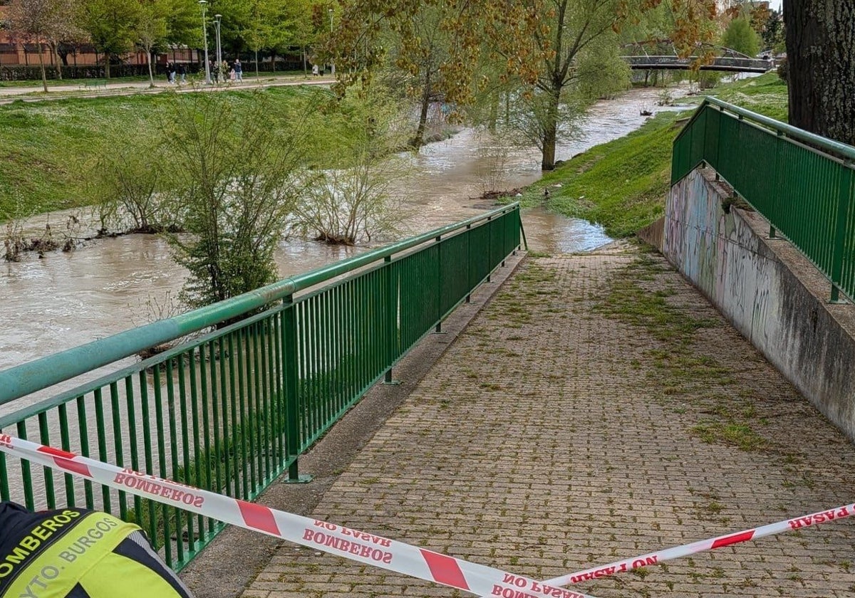 Imagen del cierre de los accesos al río Vena publicada en redes