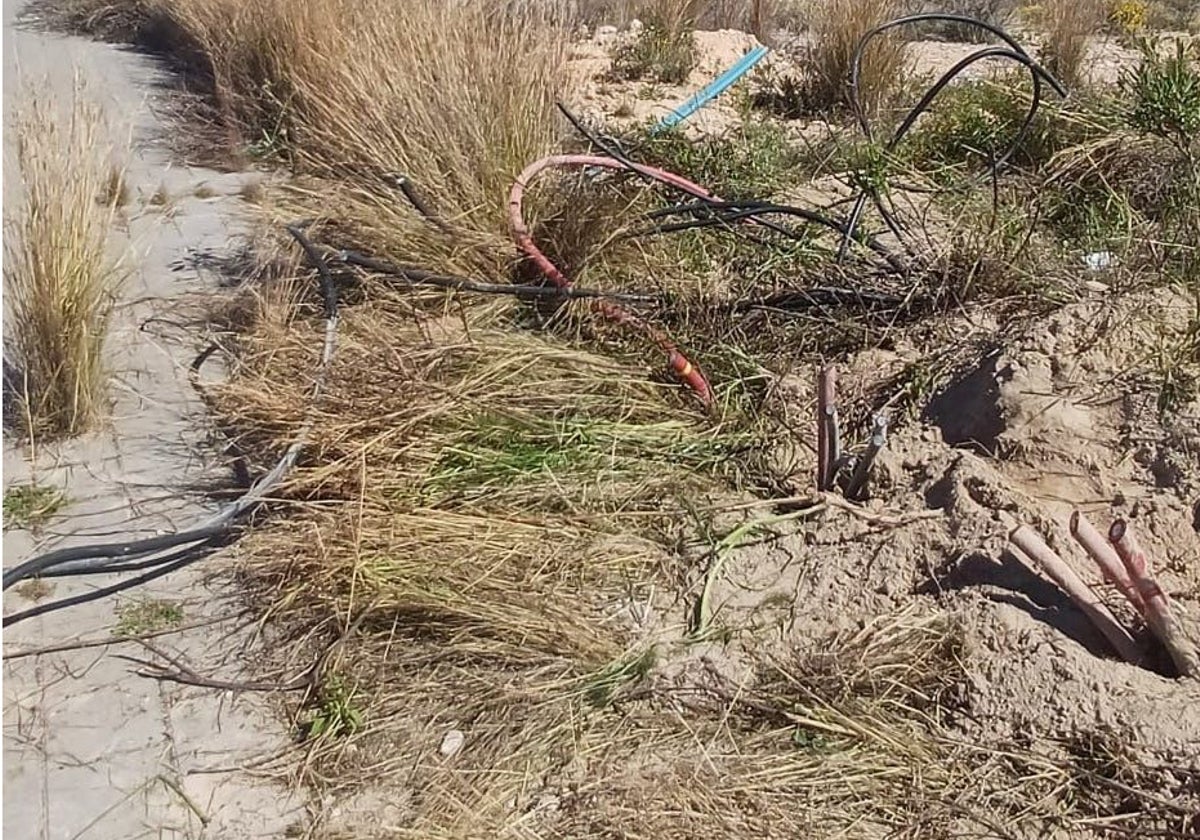 Imagen del cableado robado de un polígono industrial en Benidorm