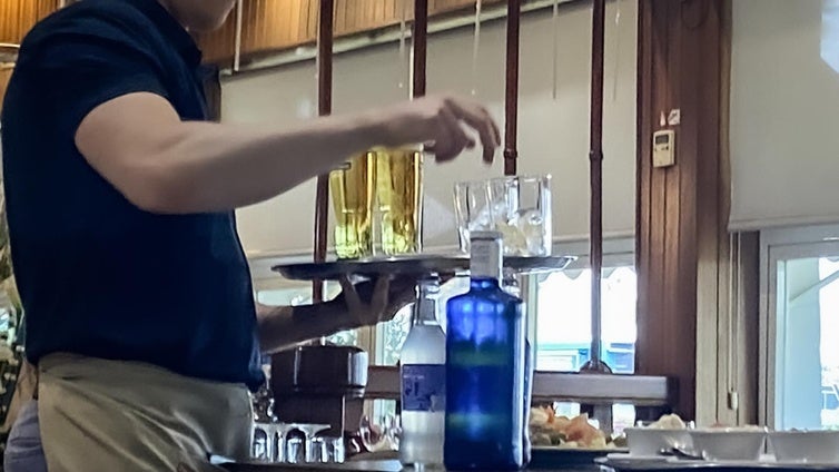 «Mi comentario con satisfacción cero es porque tengo hambre y el bar está cerrado»: el zasca a una clienta reincidente