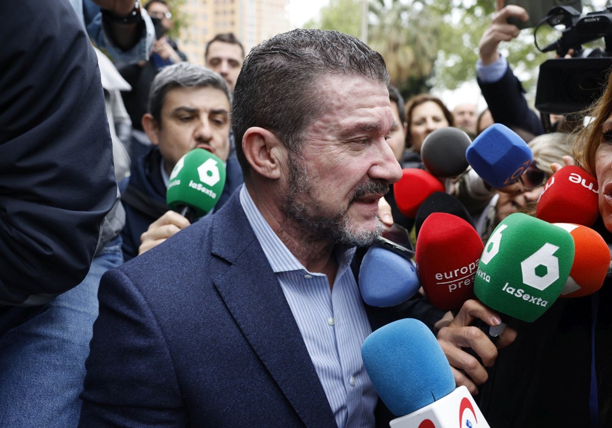 Imagen del ex secretario autonómico de Emergencias Emilio Argüeso en la Ciudad de la Justicia de Valencia