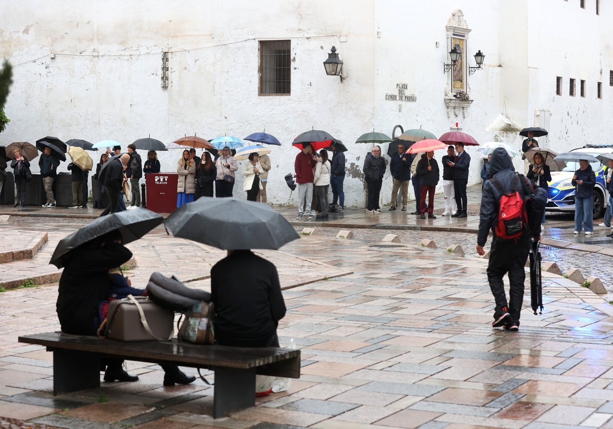 Paraguas este Domingo de Resurrección en Santa Marina
