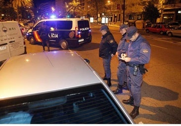 Detenido un ladrón reincidente que robaba coches en aparcamientos