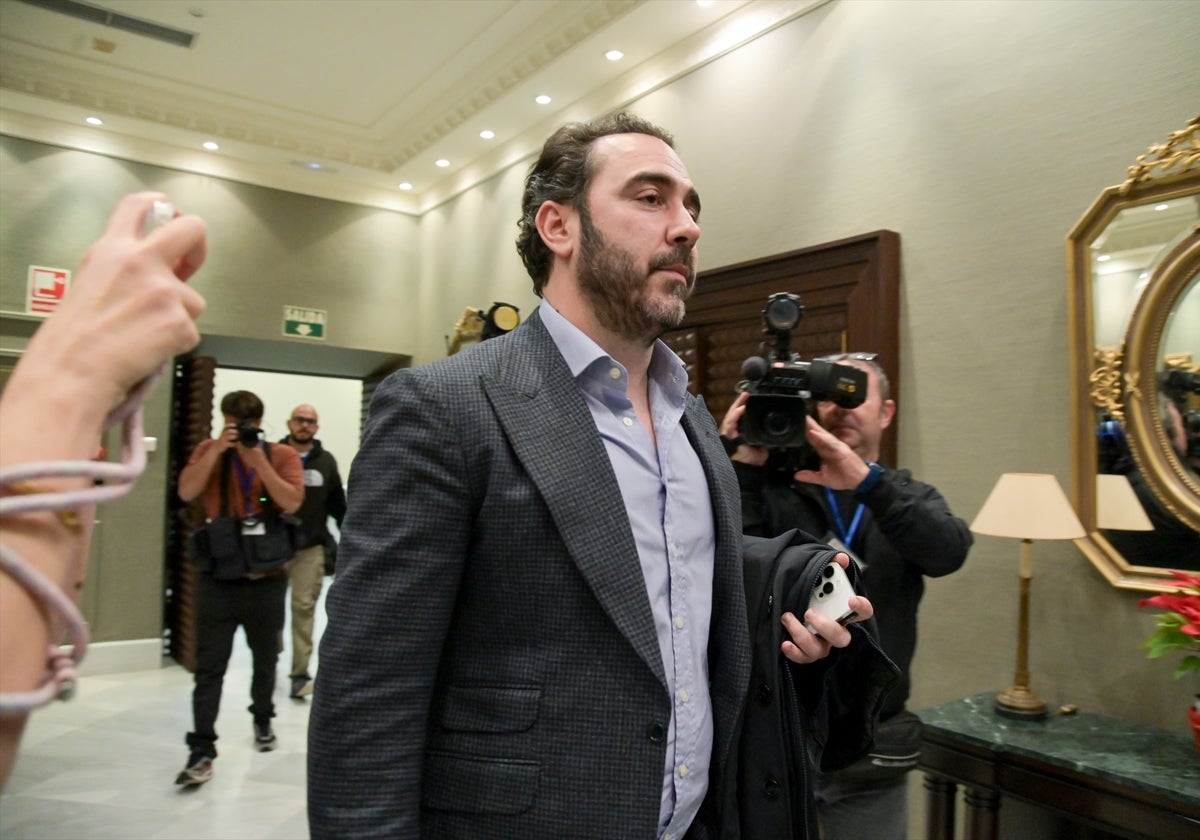 Víctor de Aldama, en la comisión de investigación del Senado