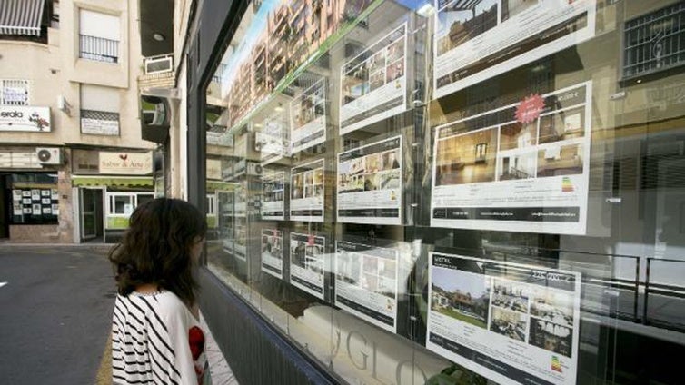 La compraventa de vivienda en Andalucía sigue disparada y crece un 24% en febrero