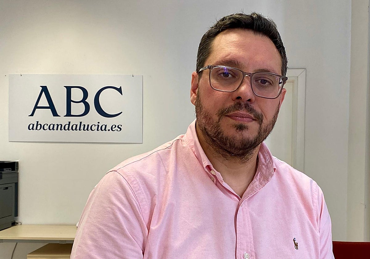Juan José Madueño en la redacción de ABC en Málaga