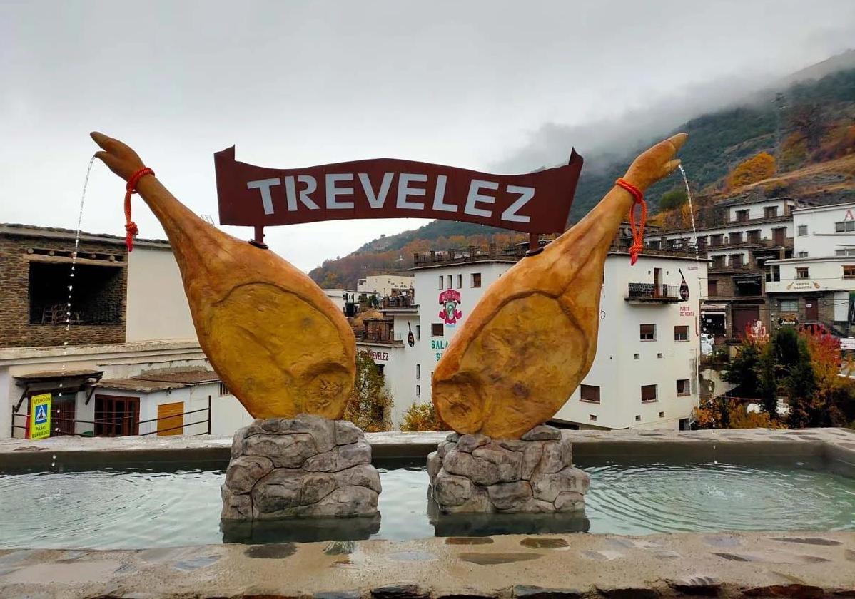 Trevélez es un pueblo de Granada famoso por sus jamones