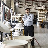 Sargadelos vuelve a los despidos y anuncia tres en su planta de Cervo