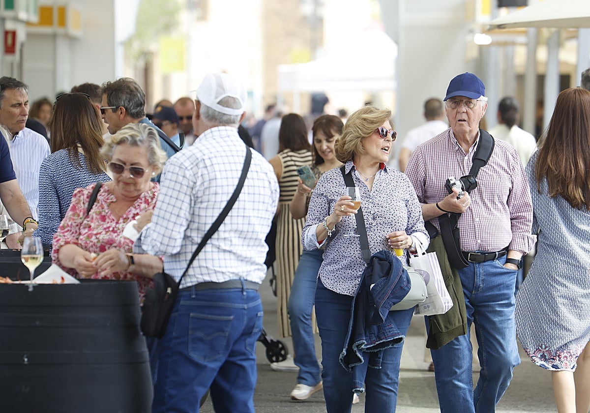Visitantes al recinto de la Cata