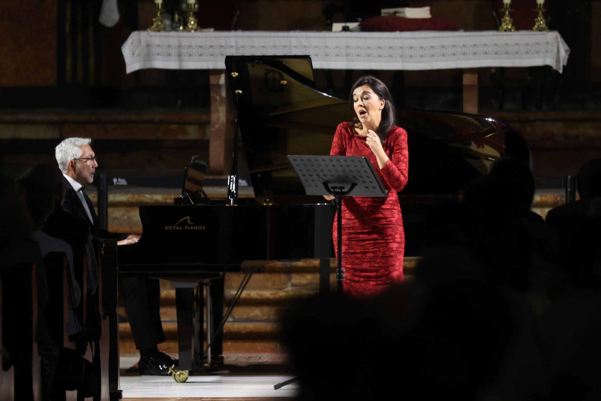 Auxiliadora Toledano y Julio Alexis Muñoz abren el Festival Primavera de Córdoba, en imágenes