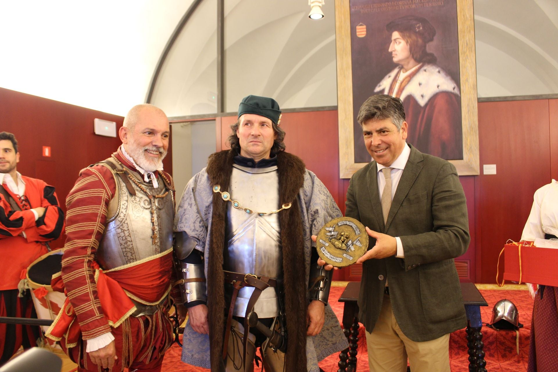 El espectacular desfile del Tercio de Olivares por las calles de Montilla, en imágenes