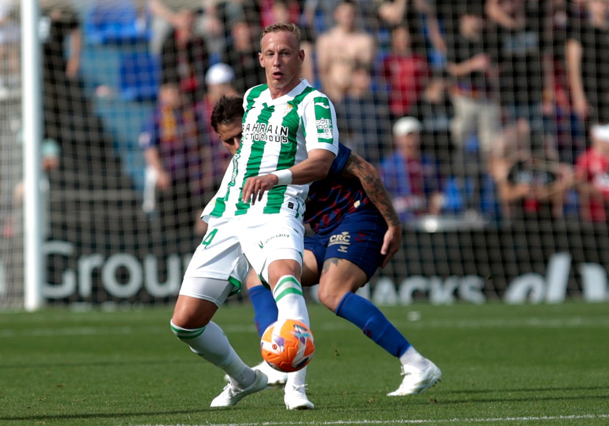Obolskii durante el encuentro ante el Eldense