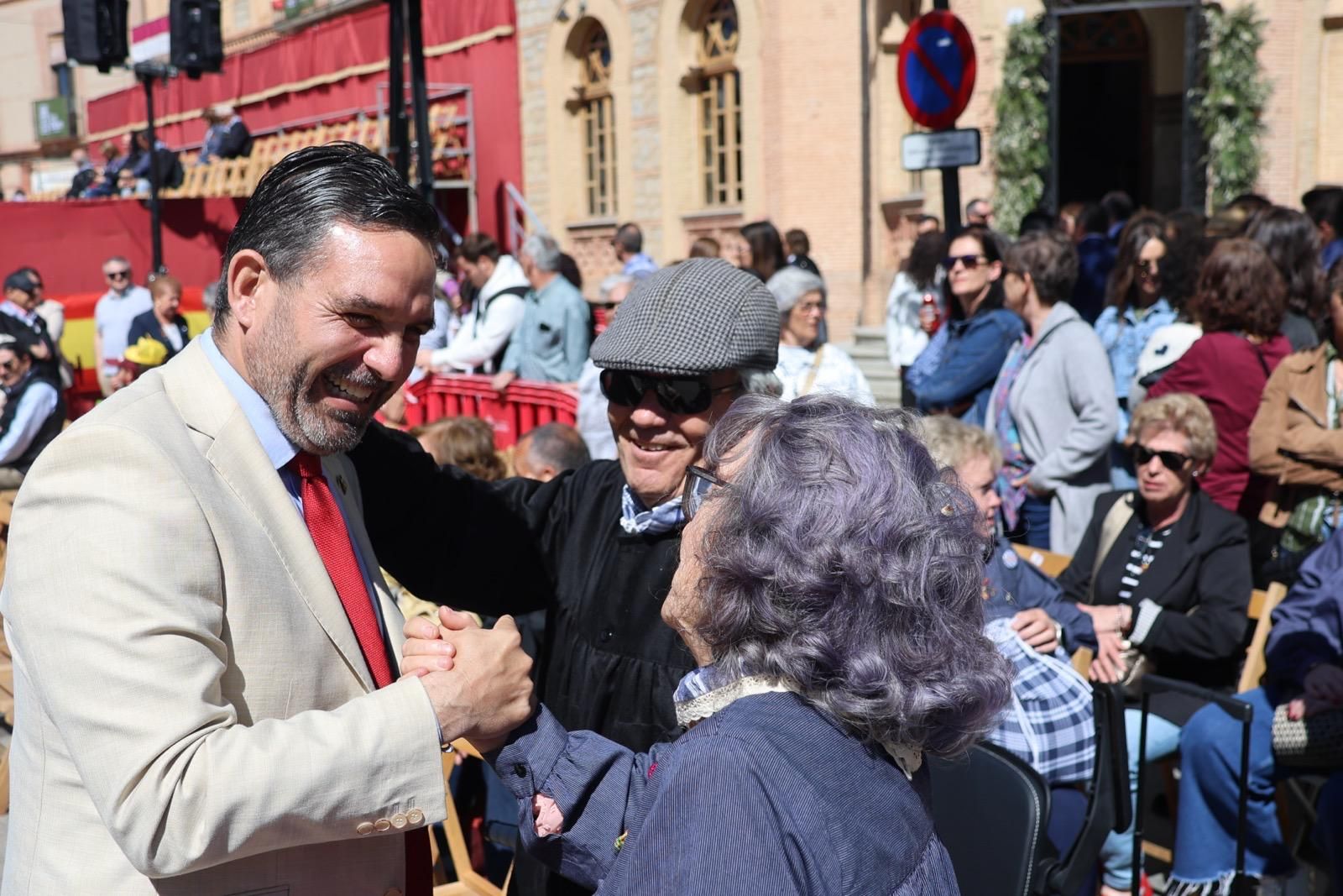 Espectacular desfile de la Fiesta del Olivo en Mora, con cientos de visitantes
