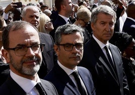 Tensión entre el PP y el PSOE por el ataque en la sede socialista de Cantabria: Feijóo preguntó a Bolaños pero Ferraz critica su silencio