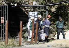 Los supervivientes del accidente de la mina de Cerredo aseguran que la empresa extrajo ilegalmente más de 2.300 toneladas de carbón