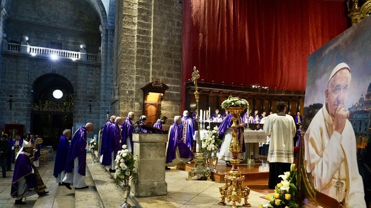 Burgos y Valladolid despiden al Papa Francisco con una misa funeral en sus catedrales