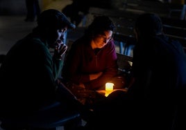 Todavía quedan centenares de hogares sin luz en Cataluña