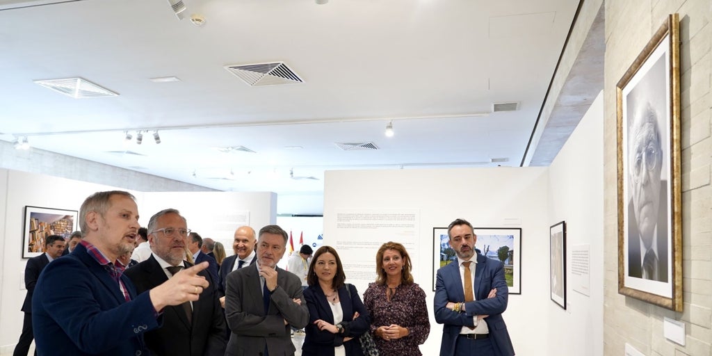 Viaje de Jiménez Lozano «hacia los adentros», a través de su obra y fotografías