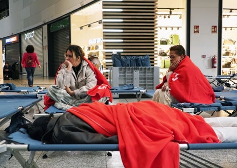 Imagen secundaria 1 - Los aeropuertos vuelan y las estaciones descarrilan en una recuperación a ritmo desigual