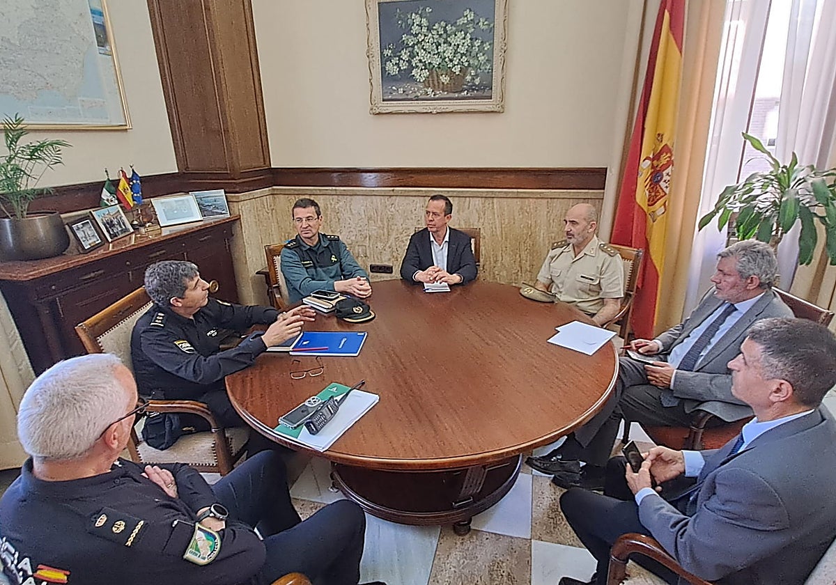Reunión del subdelegado del Gobierno de Almería con las Fuerzas y Cuerpos de Seguridad