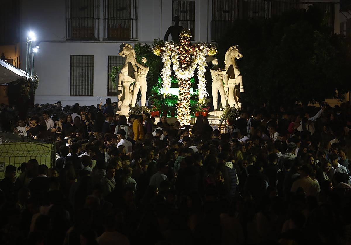 Ambiente durante las últimas Cruces en Santa Marina