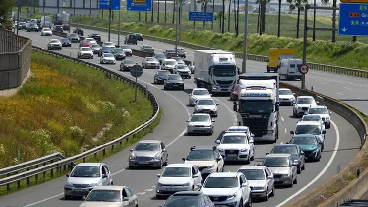 La DGT prevé 1,7 millones de desplazamientos por carretera en Andalucía por el puente del 1 de mayo