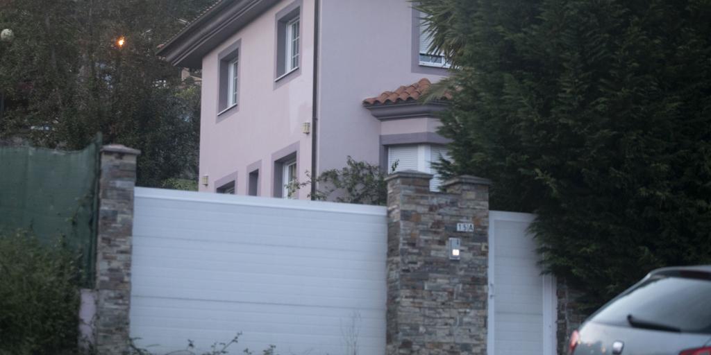 El apagón casi destroza la operación en la  casa de los horrores  de Oviedo que descubrió a tres niños sin escolarizar y entre excrementos
