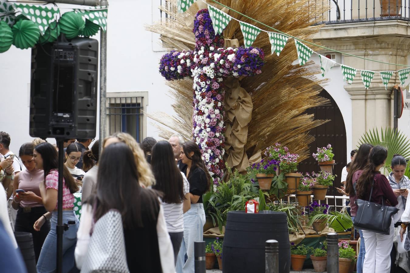El inicio de las espectaculares Cruces de Mayo de Córdoba, en imágenes