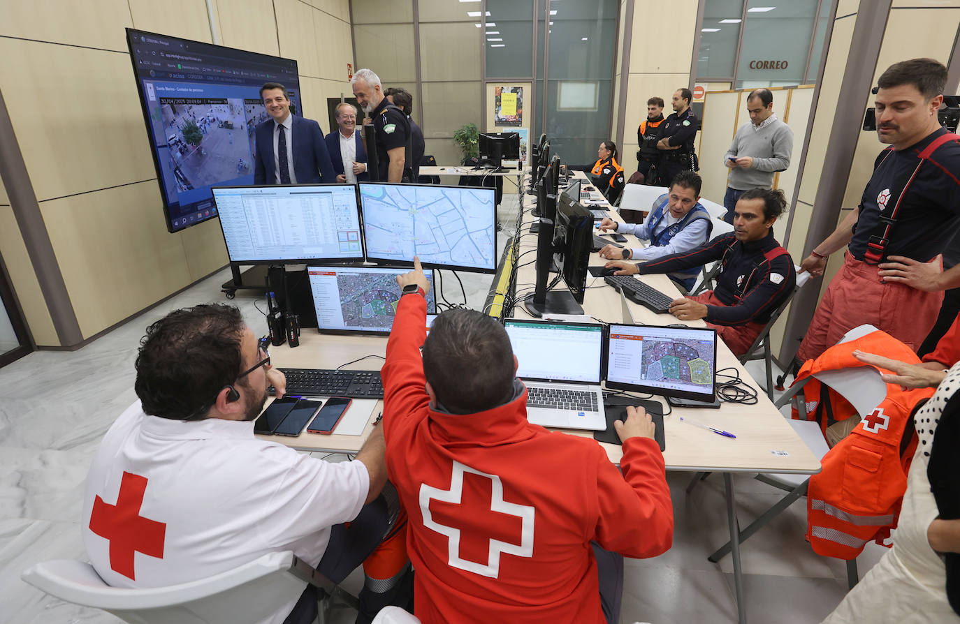La seguridad en el comienzo de las Cruces de Mayo, en imágenes