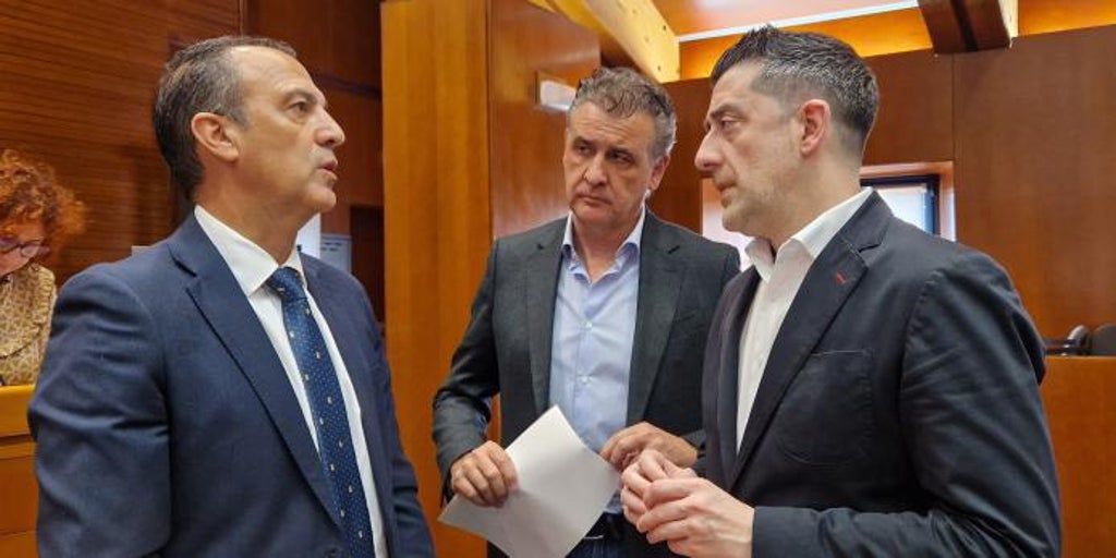 El consejero de Sanidad revela que el apagón sacó a la luz carencias del sistema: anuncia nuevos centros de salud y obras
