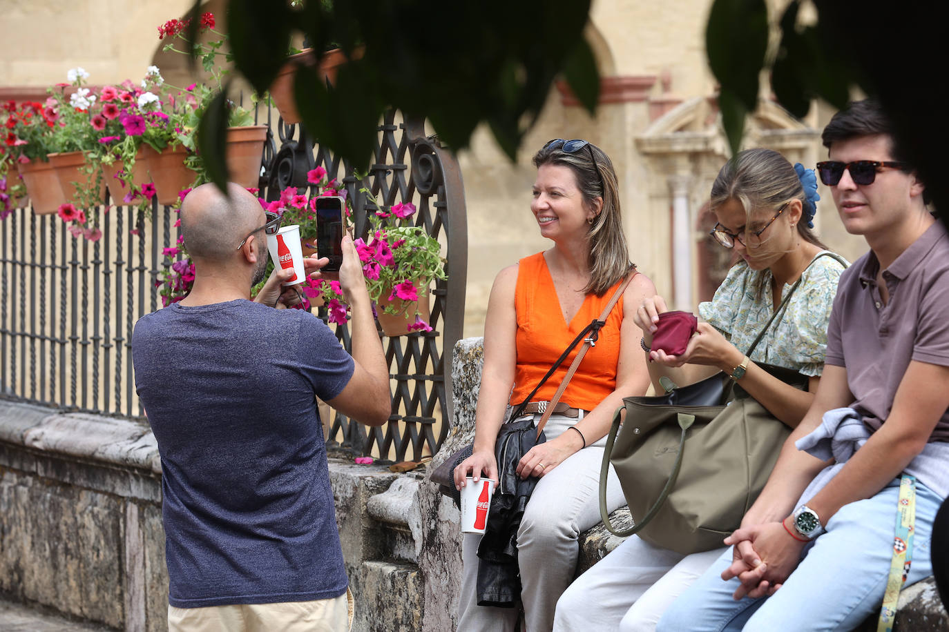 El color y la belleza de las Cruces de Mayo en Córdoba, en imágenes